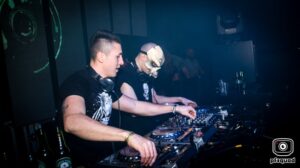 2016-05-04-f-noize-vs-andy-the-core-5-hours-solo-rodenburg-img_5218