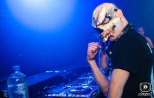 2016-05-04-f-noize-vs-andy-the-core-5-hours-solo-rodenburg-img_5287
