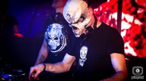 2016-05-04-f-noize-vs-andy-the-core-5-hours-solo-rodenburg-img_5333