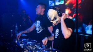 2016-05-04-f-noize-vs-andy-the-core-5-hours-solo-rodenburg-img_5335