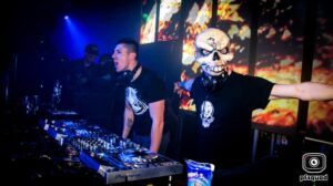 2016-05-04-f-noize-vs-andy-the-core-5-hours-solo-rodenburg-img_5378