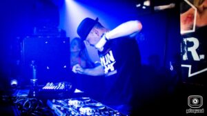2016-05-04-f-noize-vs-andy-the-core-5-hours-solo-rodenburg-img_5437